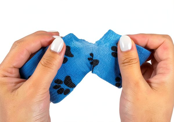 WePet Pet Wrap Self Adhesive Cohesive Gauze 2 Inch Pawprints A 6 Rolls-3